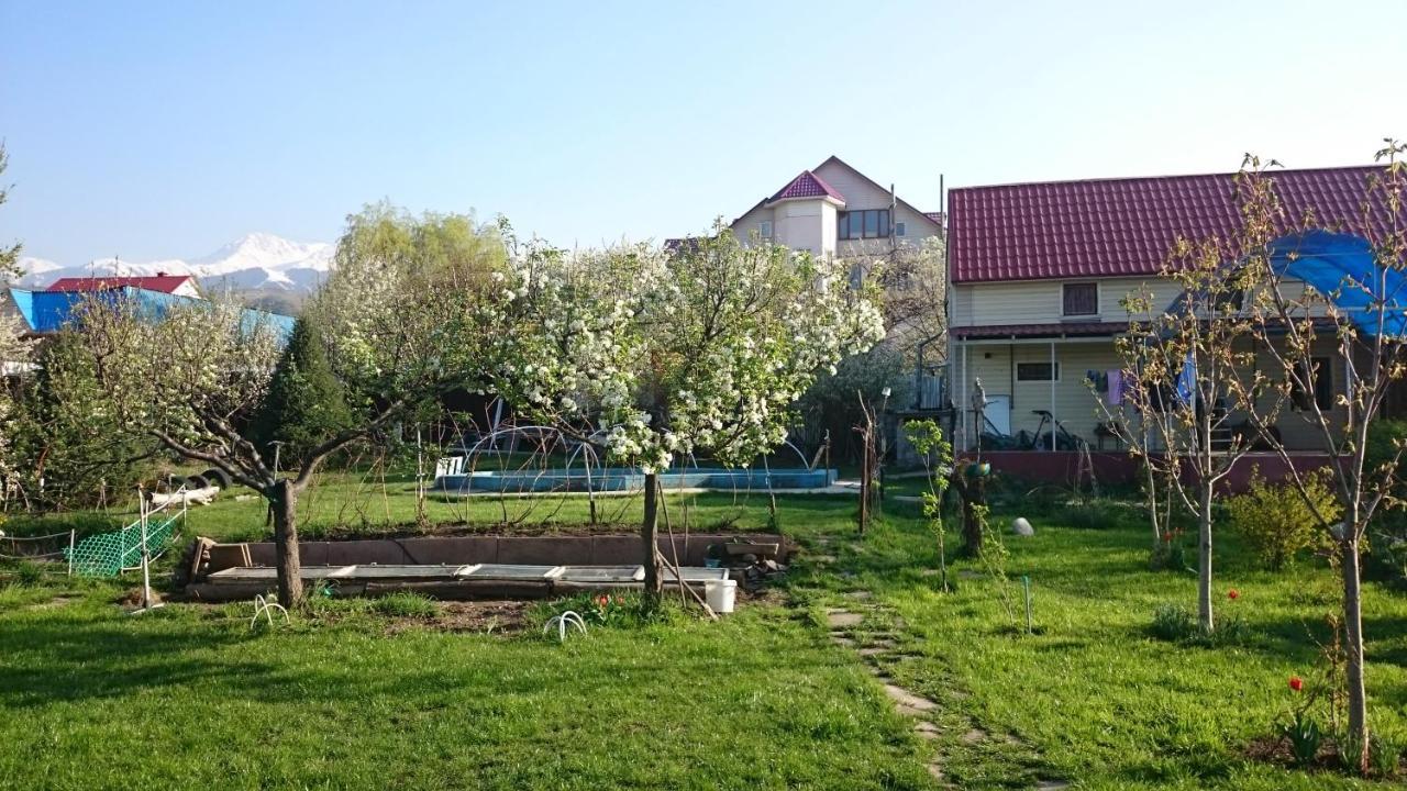 Garden House Bed & Breakfast Almaty Luaran gambar